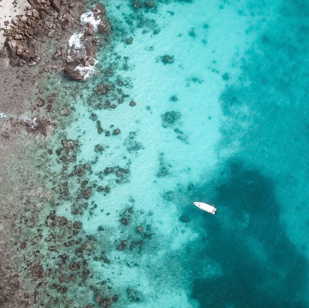 Vue drone île corail Malaisie